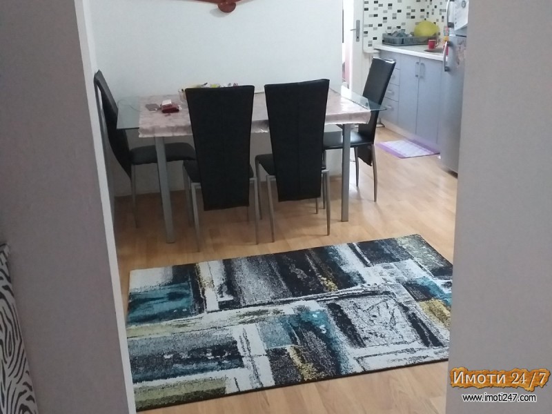 Prodavam stan vo karpos 4
