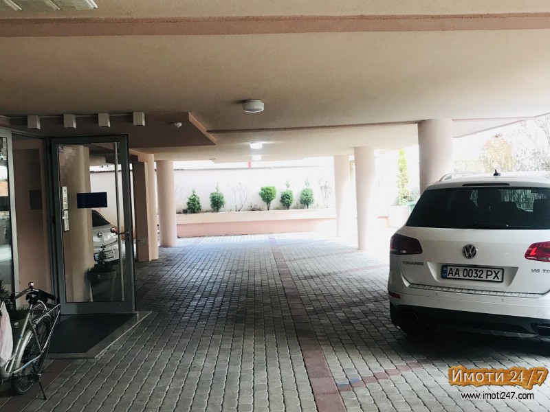Se izdava namesten stan v centar
