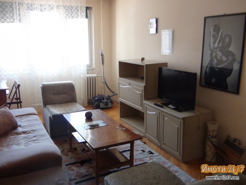 izdav 2 sob stan do tinex i city mall