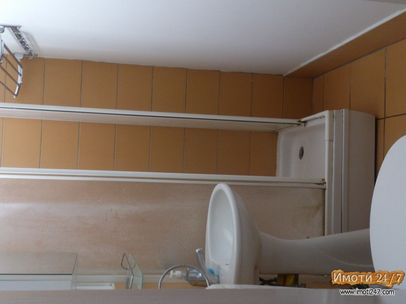 Издавам гарсониера во центар