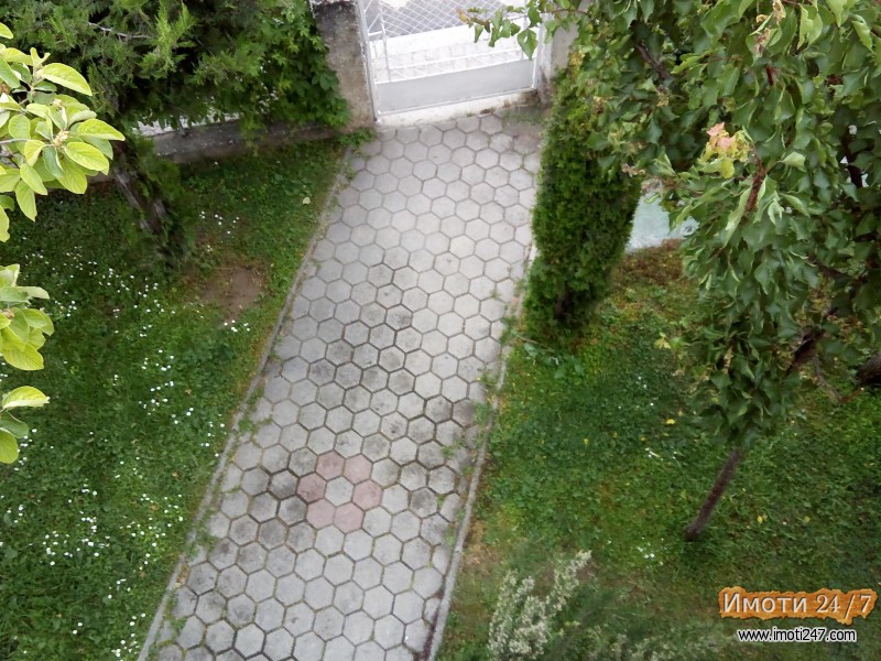 KUKA BUTEL 1 285 M2 DVOR 350 M3