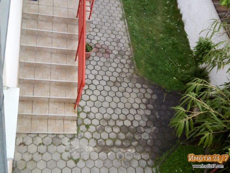 KUKA BUTEL 1 285 M2 DVOR 350 M3