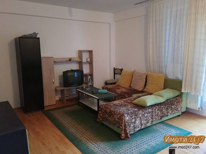 Продавам Гарсоњера