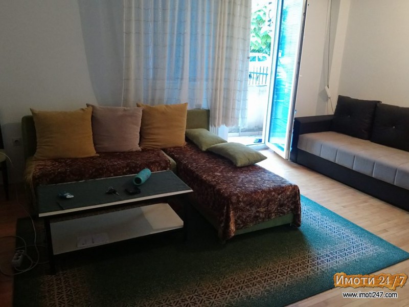 Продавам Гарсоњера