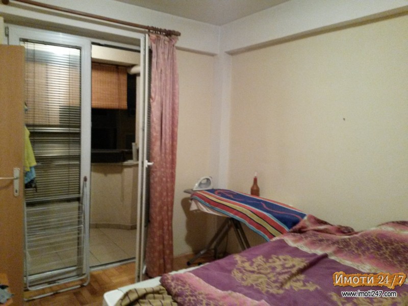 Издавам стан во Центар