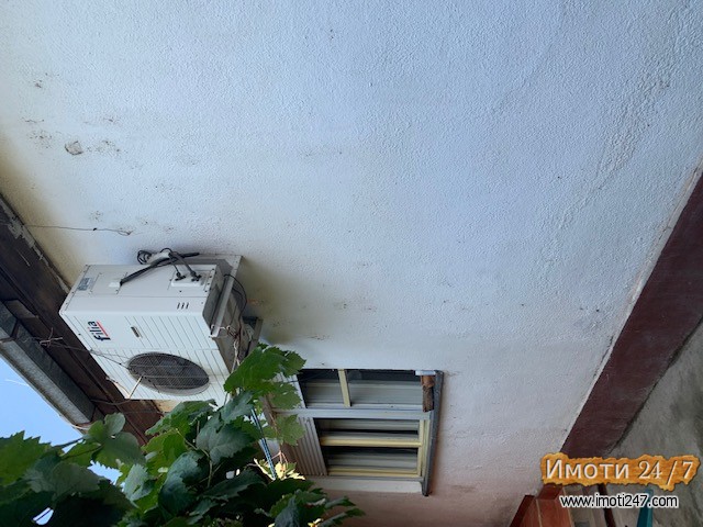 Се продава стара куќа од 70м2 и плац 140м2