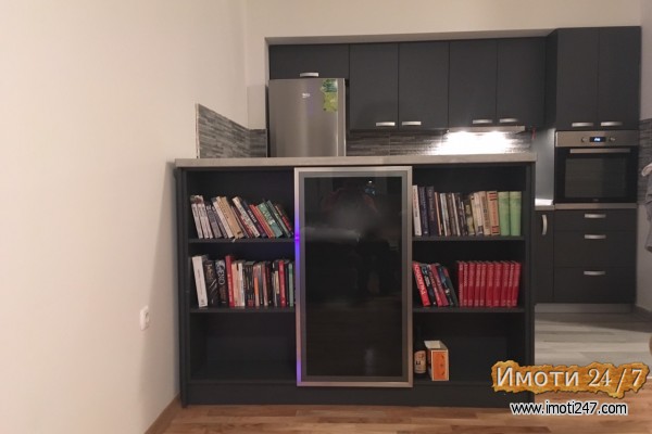 Se izdava prazen stan 