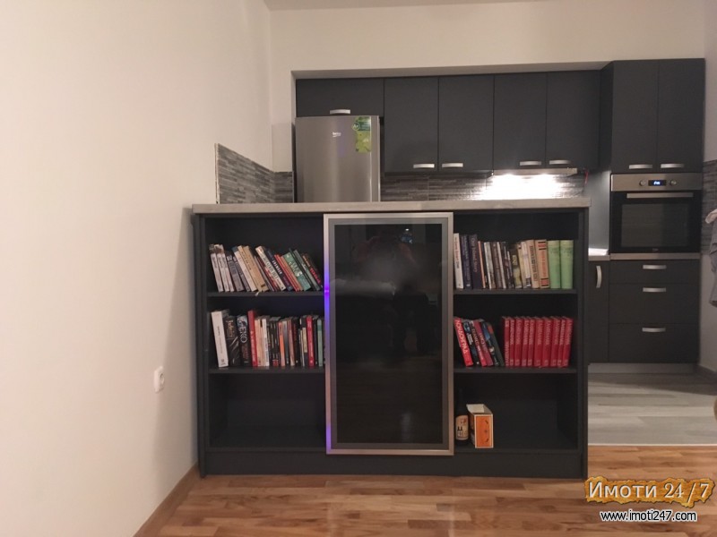 Se izdava prazen stan