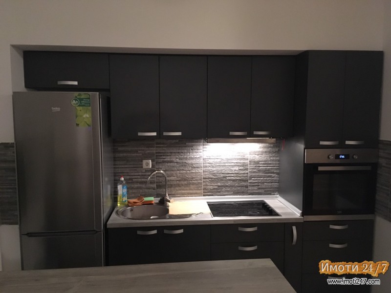 Se izdava prazen stan