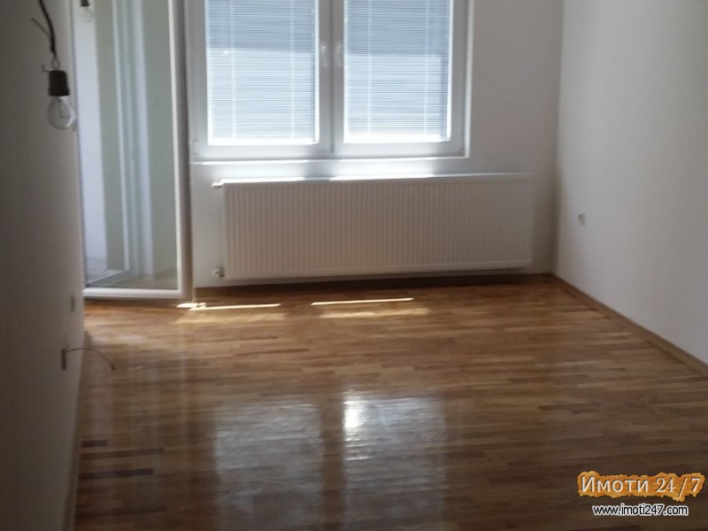 Se izdava prazen stan