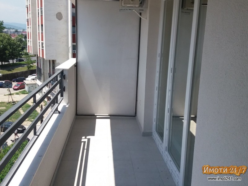 Se izdava prazen stan