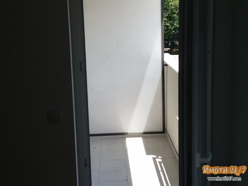 Se izdava prazen stan