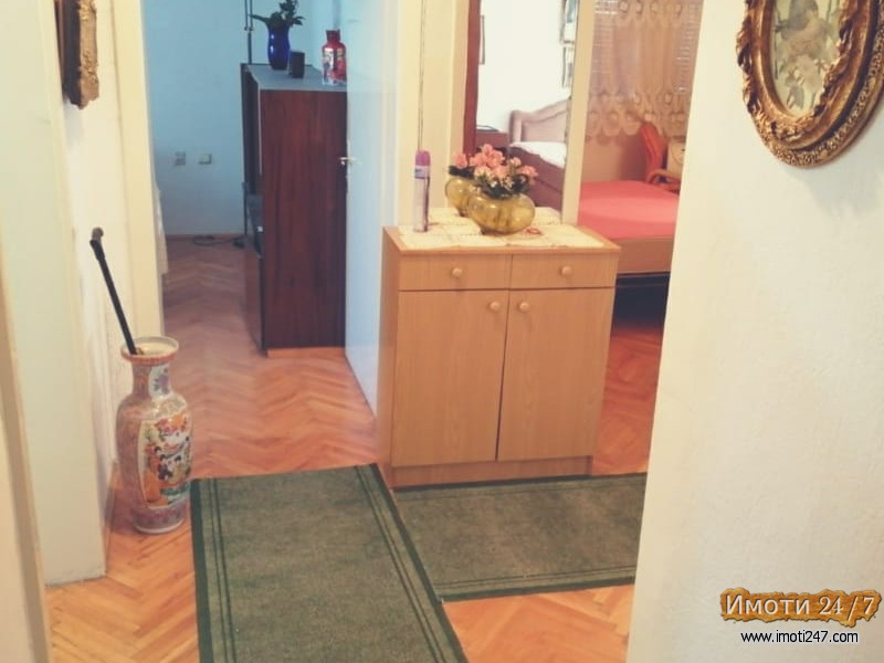 СТАН ПОД ПАДИНИТЕ НА ВОДНО 