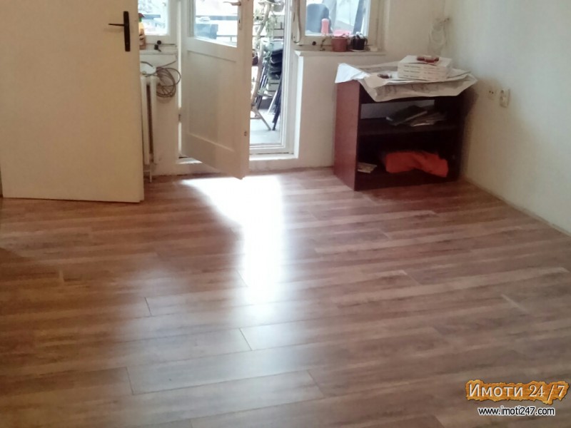 Издавам стан во Карпош 4 во близина на Сити Мол