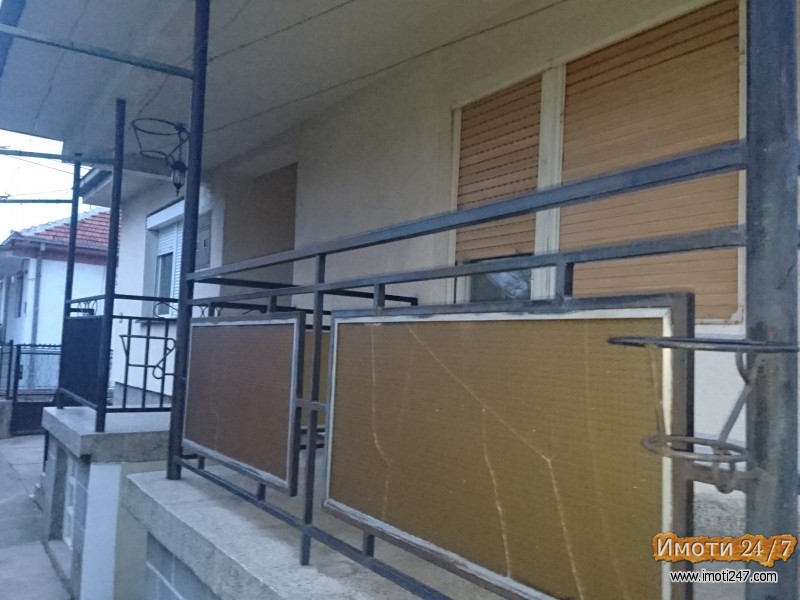 СЕ ПРОДАВА КУЌА ВО НАСЕЛБА ДАМЕ ГРУЕВ ОПШТИНА ЃОРЧЕ ПЕТРОВ