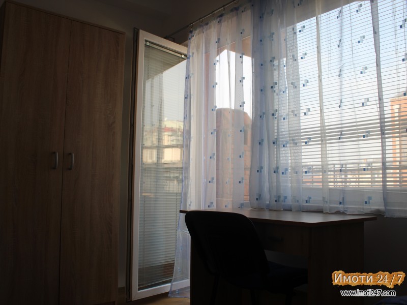 Издавам спрат од куќа 130 м2 во Козле