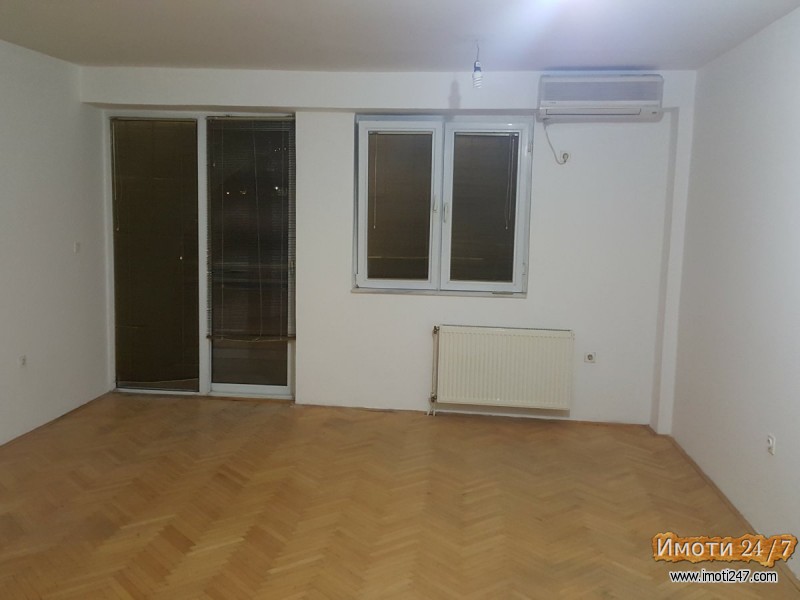Поволно се продава