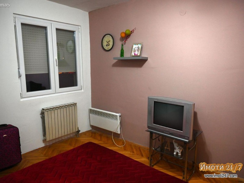 Издавам стан од 80м2