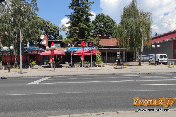Se prodavaat dva dukani  vkupno 160m