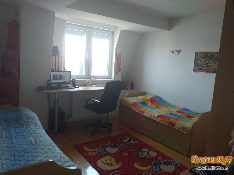 AERODROM MICURIN 72M2 TROSOBEN