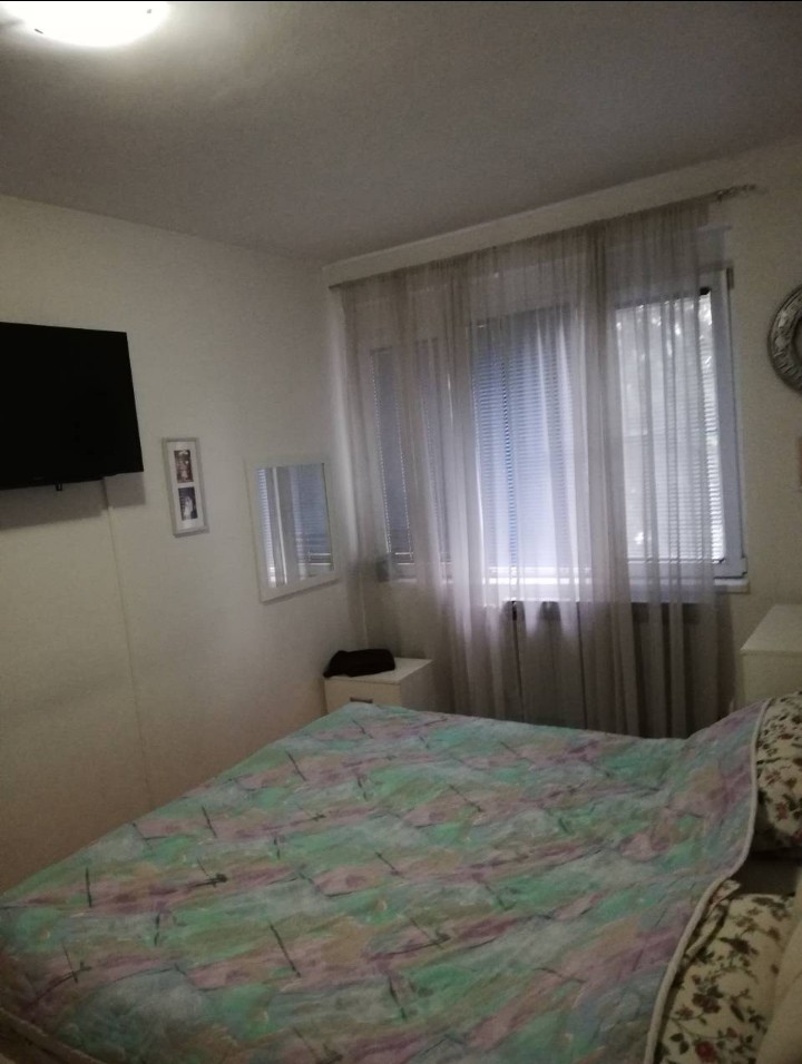 Prodavam sran vo naselba hipodrom