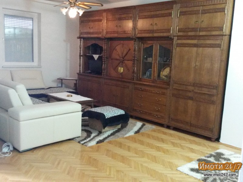 Se prodava Luksuzen 3 stanRenoviranvo NLisiceso namestaj