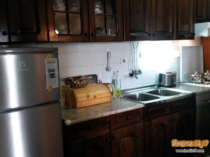 Se prodava Luksuzen 3 stanRenoviranvo NLisiceso namestaj