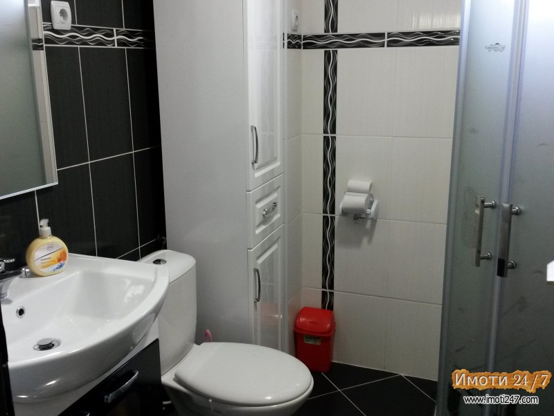 Se prodava Luksuzen 3 stanRenoviranvo NLisiceso namestaj