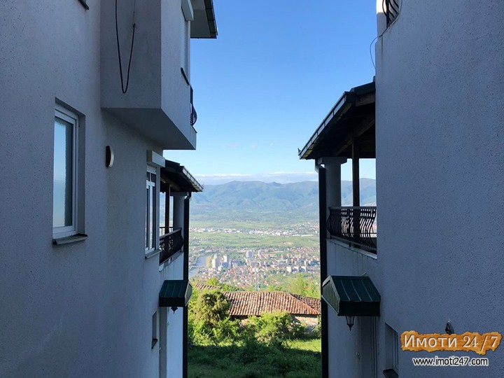 Куќа со прекрасен поглед кон градот