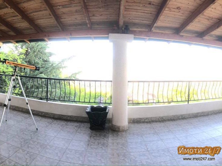 Куќа со прекрасен поглед кон градот