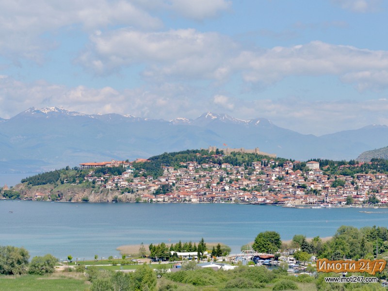 Studio sobi so kupatiloparkinginternetpogled vo Villa ZENOVA - Ohrid Lake View apartmani