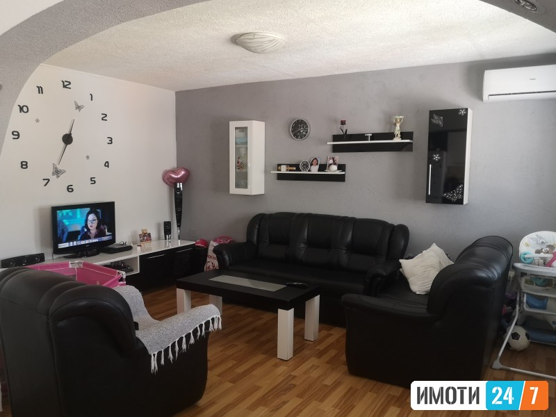 Prodavam kompletno namesten stan vo Tetovo