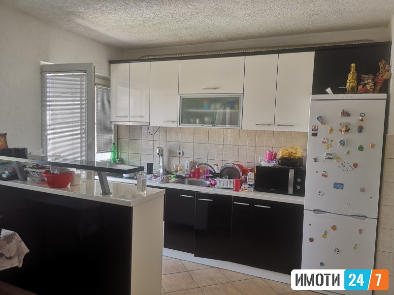 Prodavam kompletno namesten stan vo Tetovo