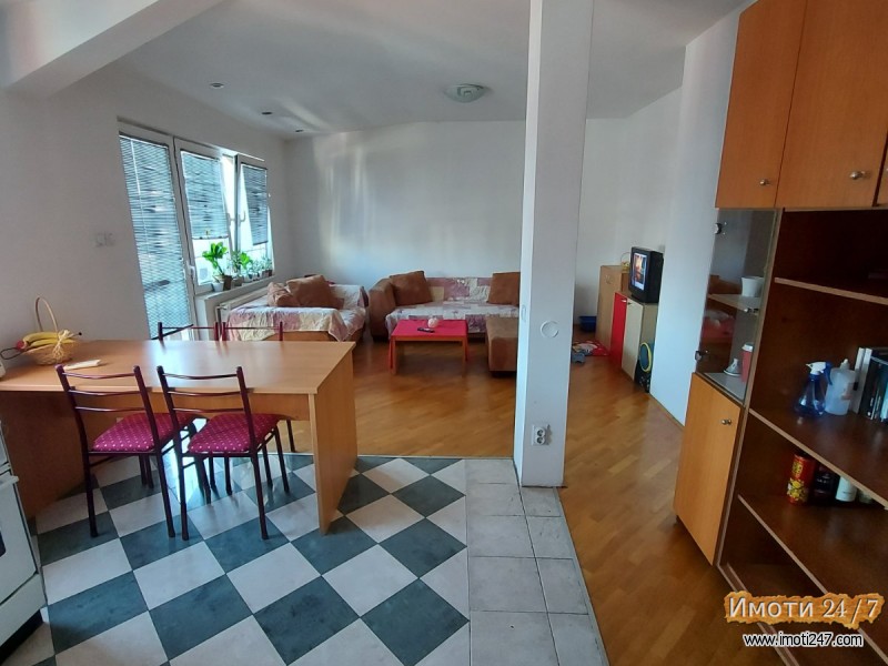 Izdavam stan vo Aerodrom sproti Tri biseri