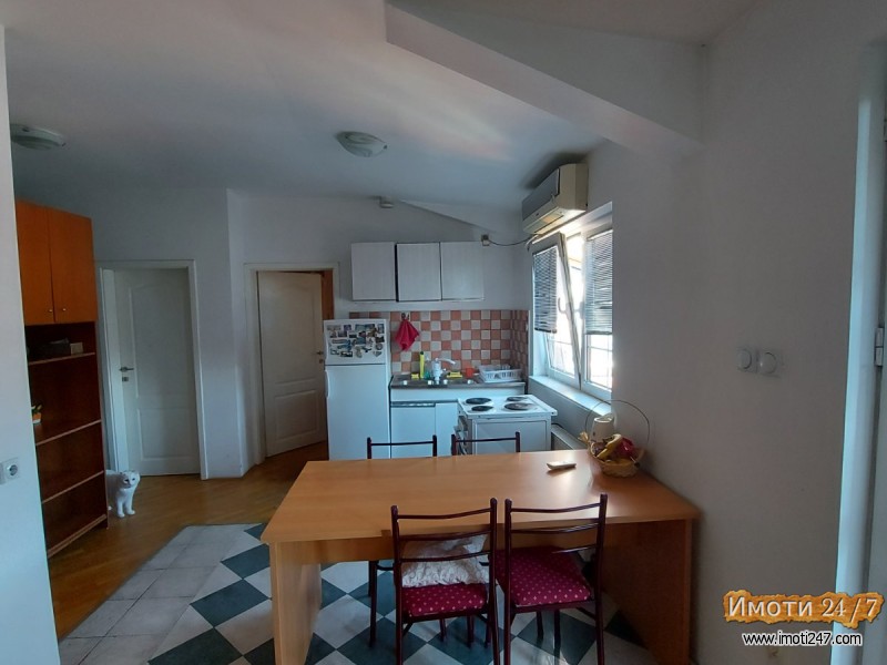 Izdavam stan vo Aerodrom sproti Tri biseri