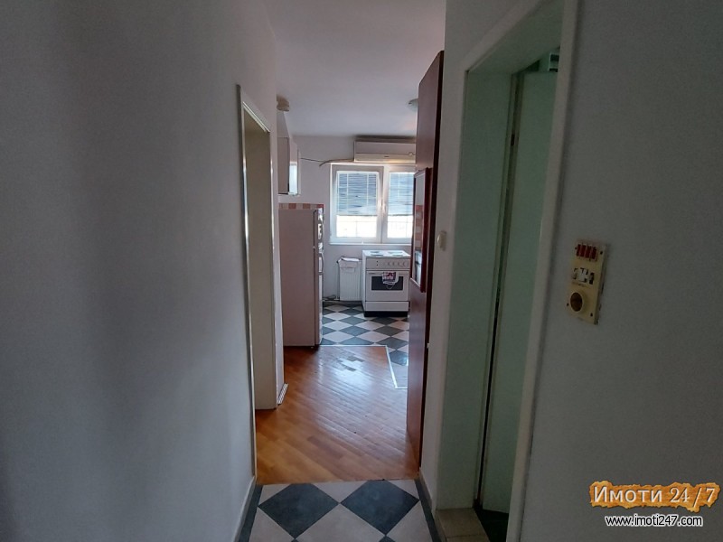 Izdavam stan vo Aerodrom sproti Tri biseri