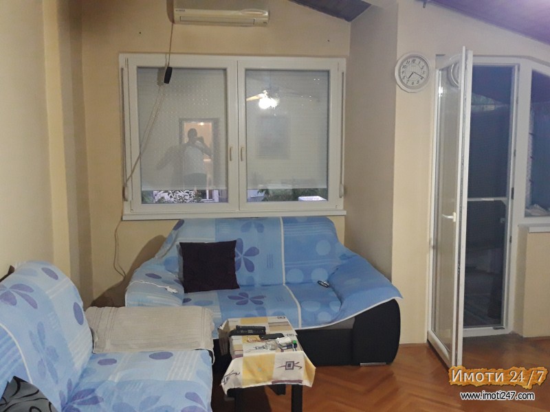 Se prodava stan vo naselba hipodrom 86m2