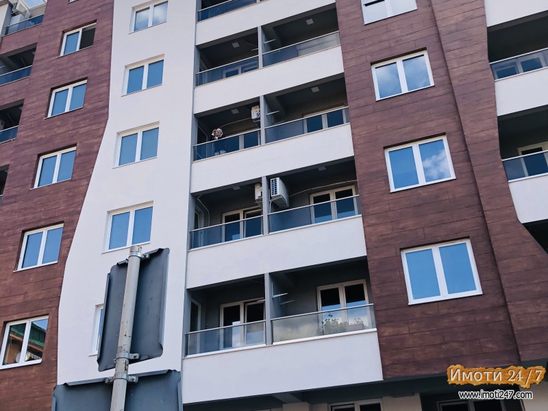 SE PRODAVA STAN NA VODNO