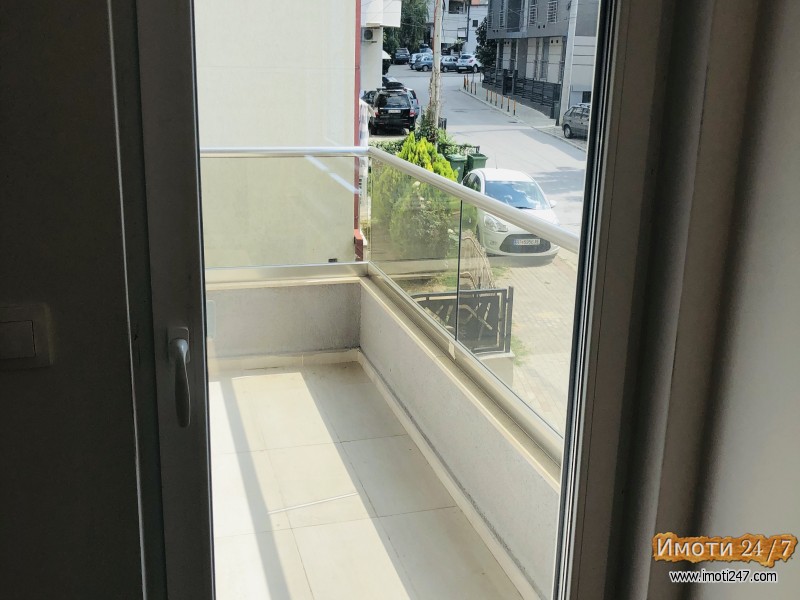 SE PRODAVA STAN NA VODNO