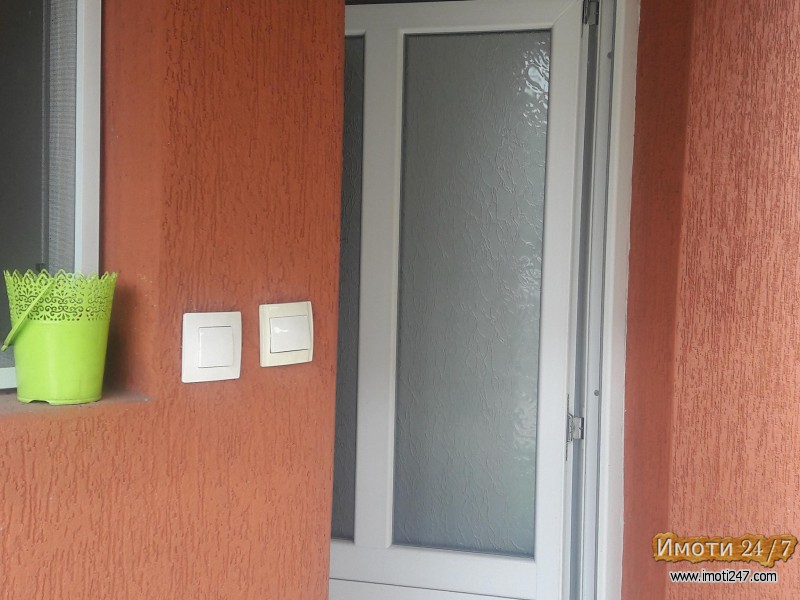 Се издава куќа во Скопје во близина на Нова железничка станица