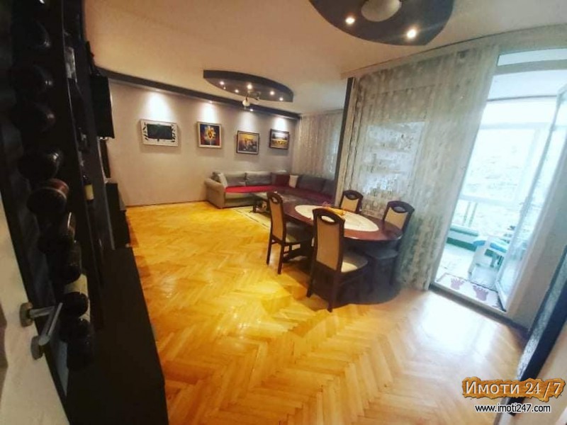 Се продава стан 82 м2 во нас  Аеродром