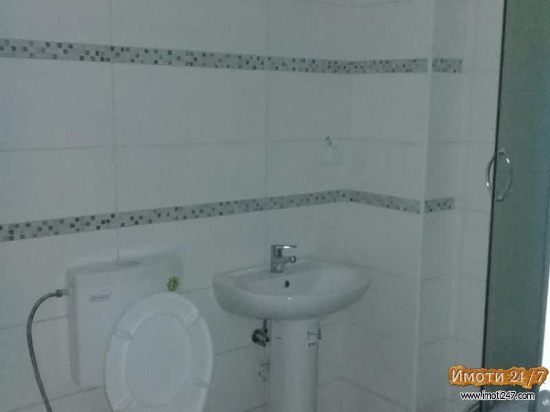 Продавам гарсоњера