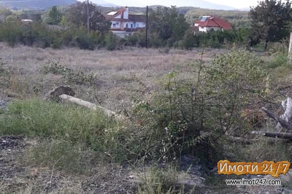 Se prodava plac