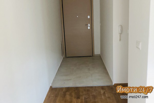 SE IZDAVA PRAZEN STAN KARSI KLINICKI CENTAR