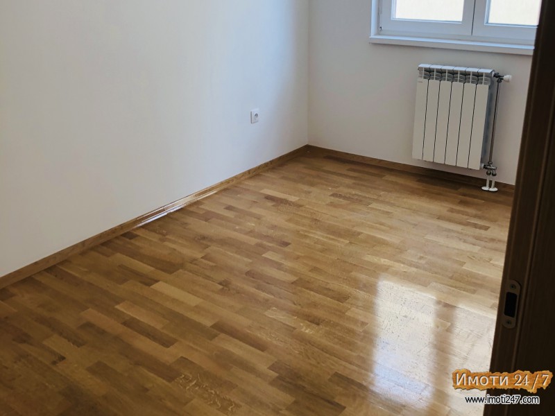 SE IZDAVA PRAZEN STAN KARSI KLINICKI CENTAR