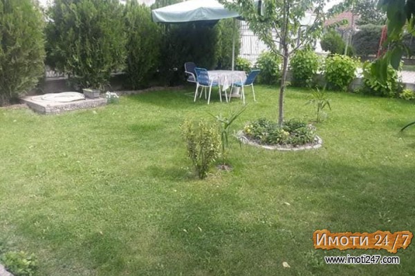 Се продава куќа во Ченто 