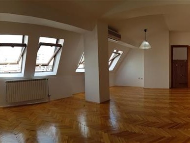 Се продава стан од 94м2 на ул Водњанска