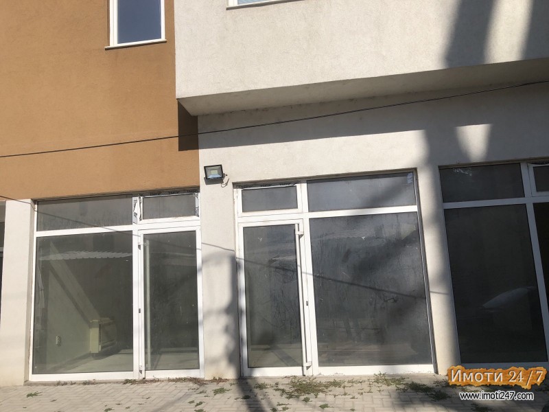 SE PRODAVA IZDAVA DELOVEN PROSTOR VO MADZIR MAALO