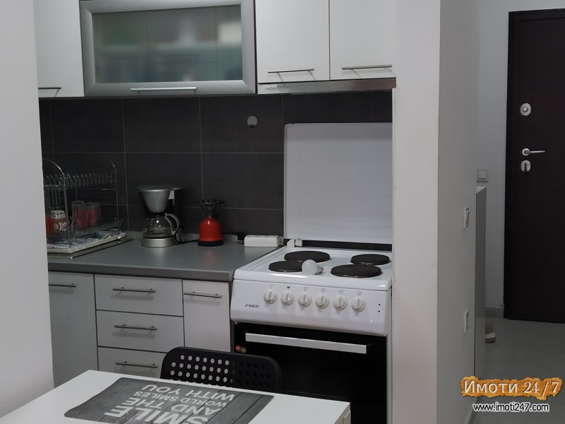 Издавам наместена гарсоњера КВода Расадник 30м2
