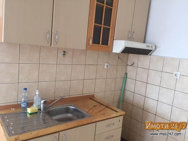 Se iznajmuva stan vo Debar Maalo na odlicna lokacija